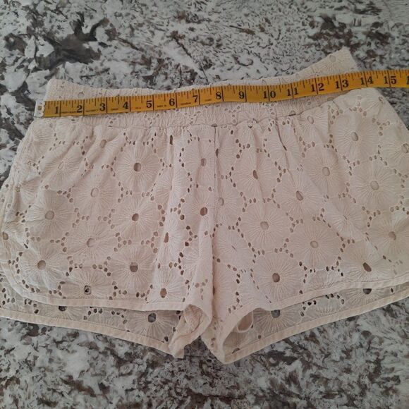 Vera Wang Shorts size M‎ - Picture 6 of 9